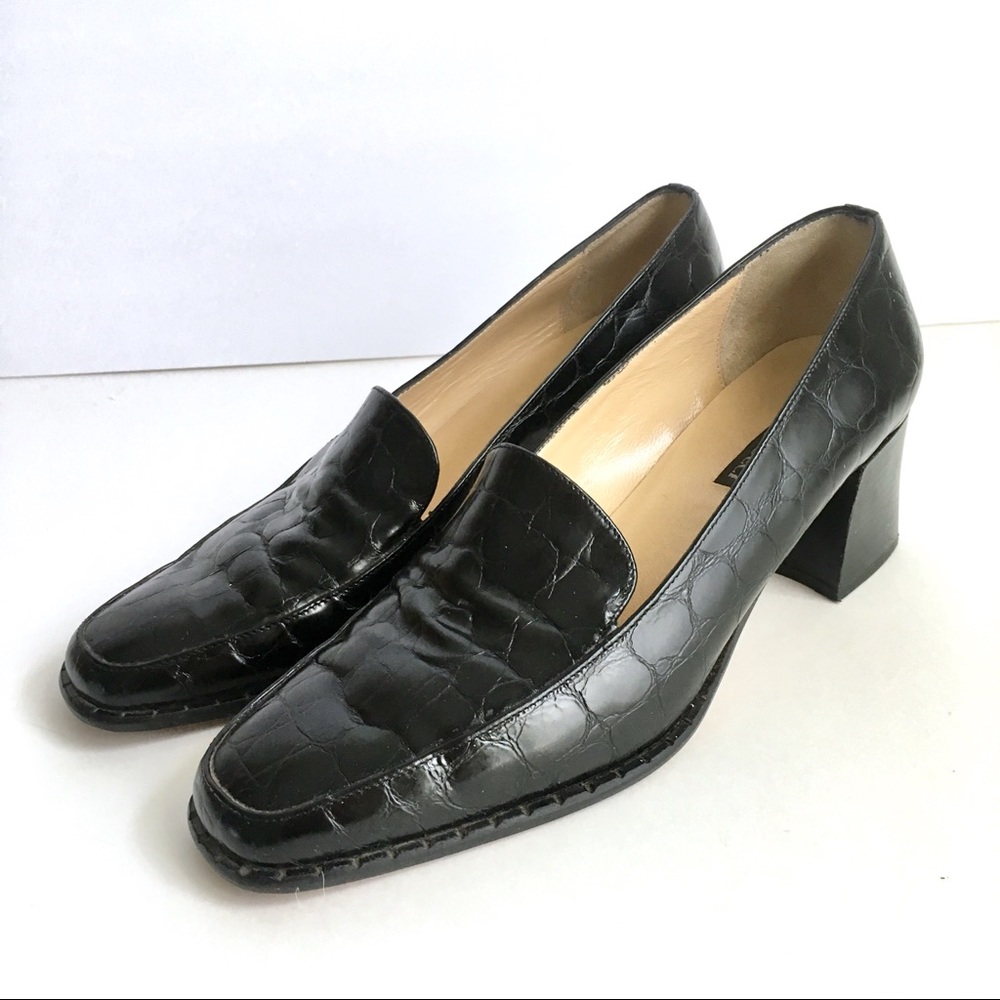 Vintage Black Croc-Embossed Leather Loafers